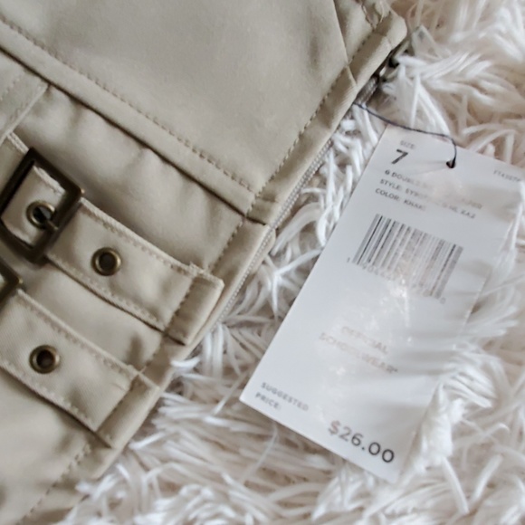 Uniform - Picture 4 of 4